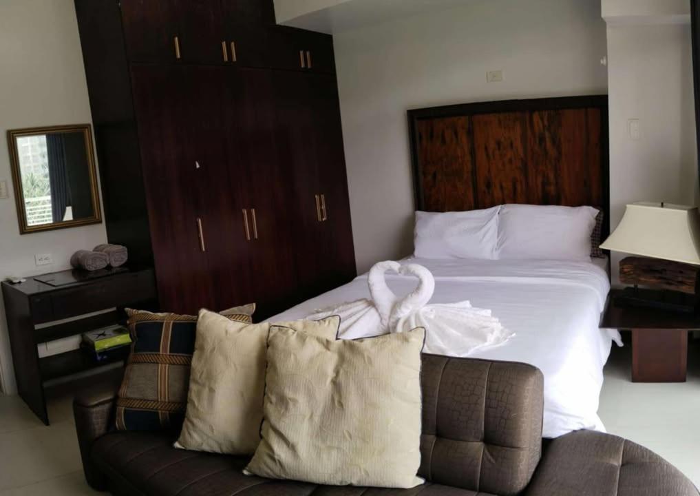 Pico De Loro Beach And Country Club Cutad Buitenkant foto